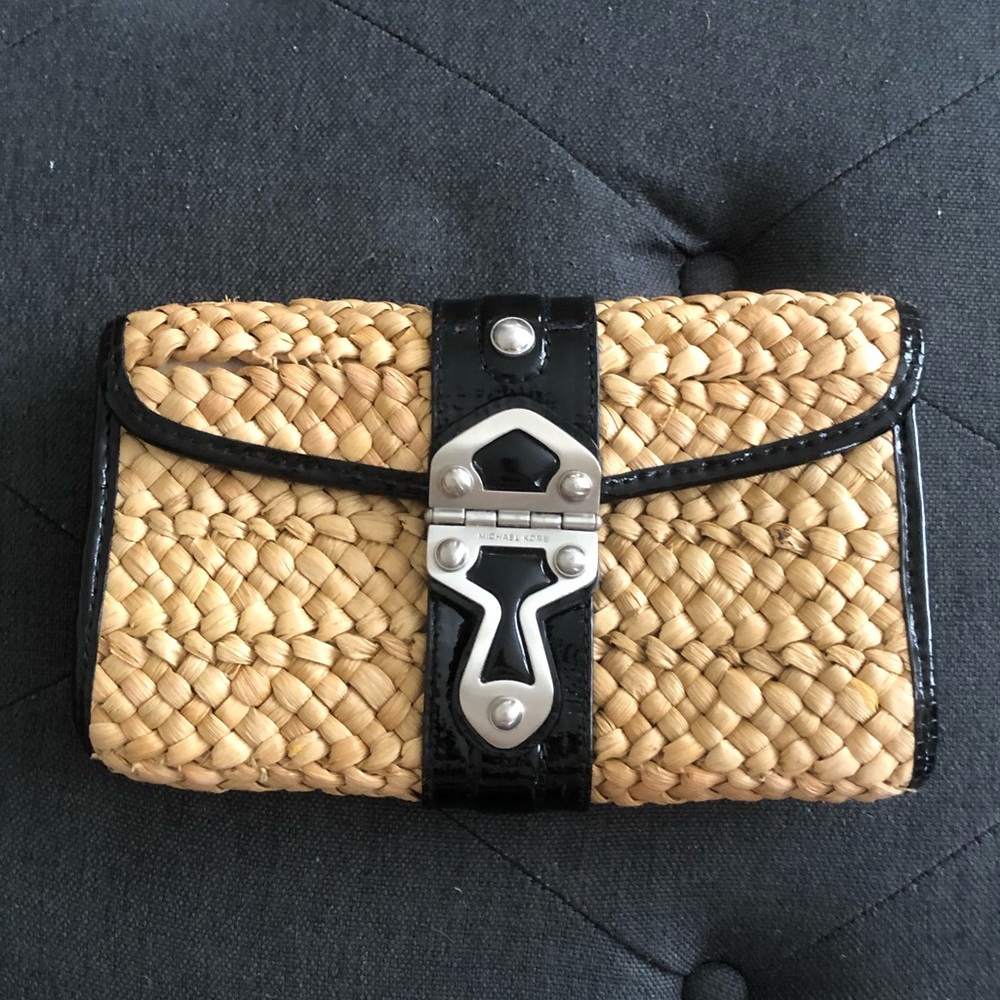 Vintage Michael Kors straw/patent leather clutch